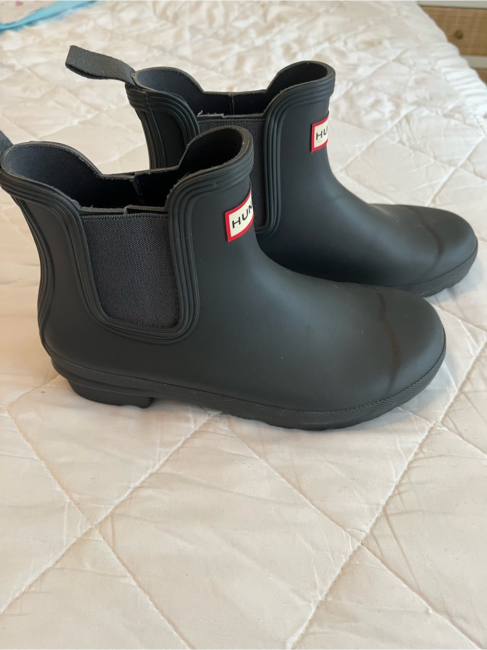 Hunter Rain Chelsea Boots (size 7) - Picture 2 of 5